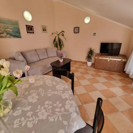 Mit Balkon- Tolle Lage By Interhome Appartamento