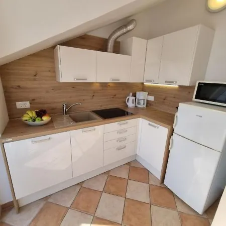 Mit Balkon- Tolle Lage By Interhome