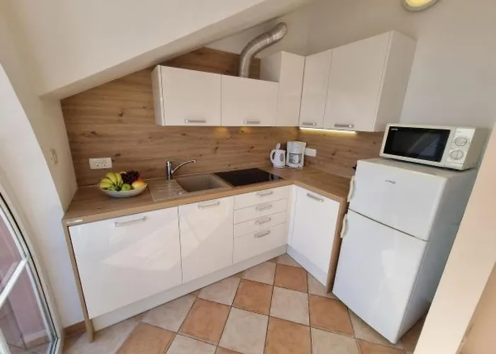 Mit Balkon- Tolle Lage By Interhome