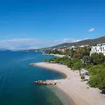 Mit Balkon- Tolle Lage By Interhome Цриквеница