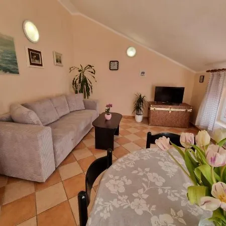 Mit Balkon- Tolle Lage By Interhome *