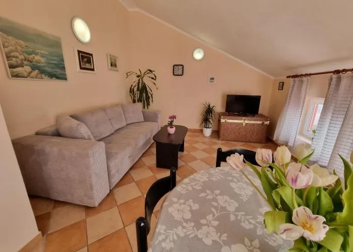 Mit Balkon- Tolle Lage By Interhome *